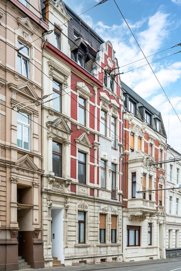 Einfach Aber Sehr Komfortabel - Wohnung Fuer 6 Personen - 2Xwc - Grupen, Messe, Monteure, Studenten - Voll Ausgestattet - 6 Betten 140X200Cm Hochwertig, 3 Smart-Tv 55 Zoll Netflix, 1000 Mbit Wlan, Voll Ausgestattete Kueche ดุยส์บูร์ก ภายนอก รูปภาพ